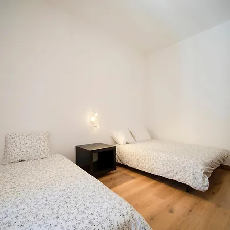 In Near Baleal Island, Cleaning Included Holiday home Ferrel (Leiria)