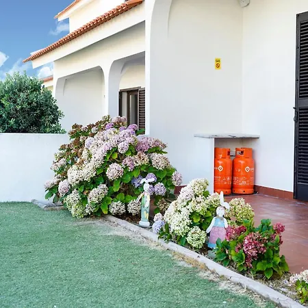 In Near Baleal Island, Cleaning Included Holiday home *
